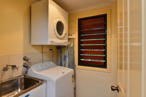 Bushland Cottages And Lodge - Australian Directory 1