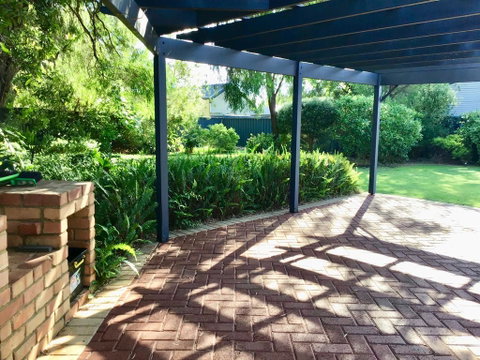 Bussell Retreat - Australian Directory 2