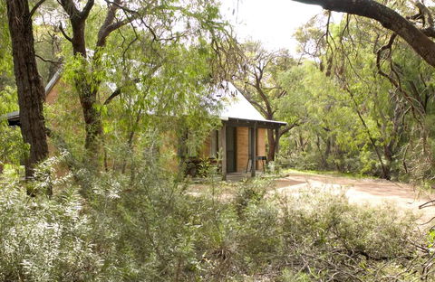 Bussells Bushland Cottages - Australian Directory 2