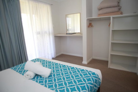 Busselton Villas And Caravan Park - Australian Directory 1