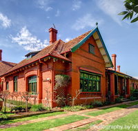 Buxton Manor - Australian Directory