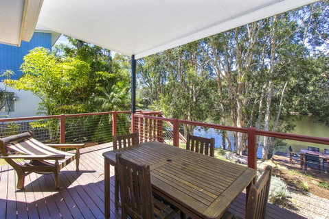 CABARITA BEACH BLISS - HOLIDAY HOME ON THE LAKE - Australian Directory 3