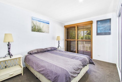 CABARITA BEACH BLISS - HOLIDAY HOME ON THE LAKE - Australian Directory 2