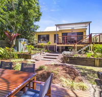 CABARITA BEACH BLISS - HOLIDAY HOME ON THE LAKE