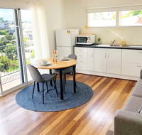 Cabin in the Sky Glorious Views to Magnetic Island - Australian Directory