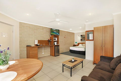 Caboolture Riverlakes Boutique Motel - Australian Directory 1