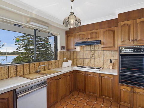 Caesars Palace 4 - Australian Directory 2