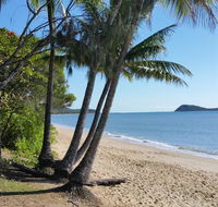 Cairns Northern Beaches Holiday Retreat - Australian Directory