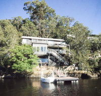 Calabash Bay Lodge - Australian Directory