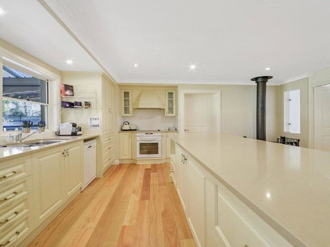 Camelot - Superbly Proportioned And Ideally Located - Australian Directory 3
