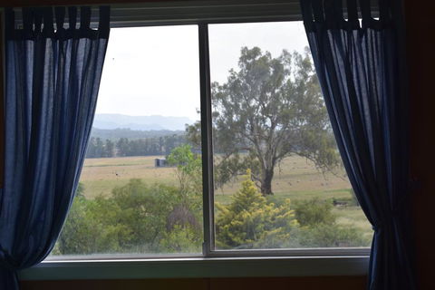 Capertee Valley Farmstays: Glenbrook Cottage - Australian Directory 2