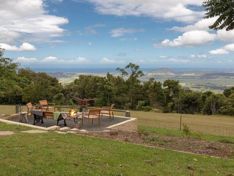 Captain's Lookout - Elevated Ocean Views, Rural Stay - Australian Directory 0