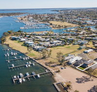 Captains Hideaway - Jetty Berth and Pet Friendly - Australian Directory