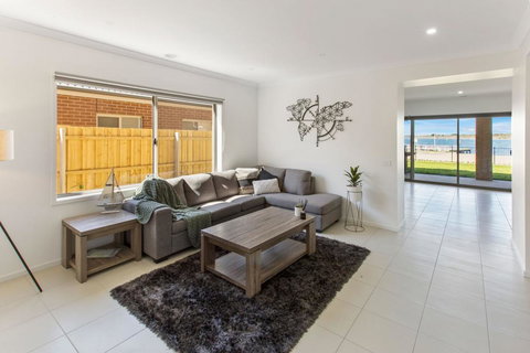 Captains Hideaway - Jetty Berth And Pet Friendly - Australian Directory 3