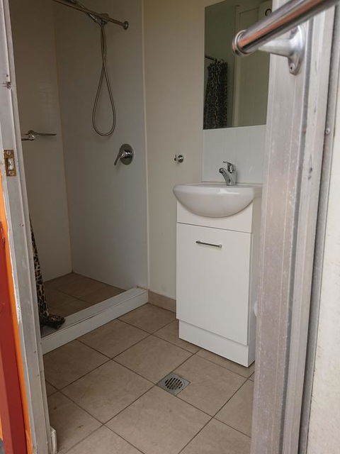 Caracourt Caravan Park - Australian Directory 2