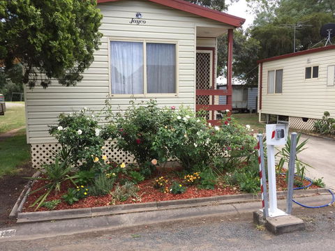 Caracourt Caravan Park - Australian Directory 0