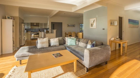 Carroll Ave 76 - Australian Directory 1