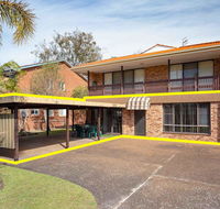 Casa Mia' 1/8 Catalina Close - between Little Beach  Shoal Bay Beach - Australian Directory