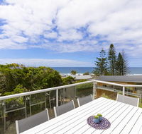Casual Hamptons living Sunshine Beach - Australian Directory