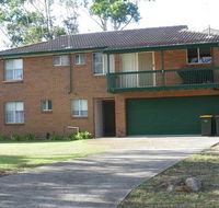 Catalina' 7 Catalina Close - Air conditioned large home with boat parking - Australian Directory