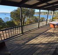 CDC-625 Beach House incl.rear 2BR studio - Australian Directory