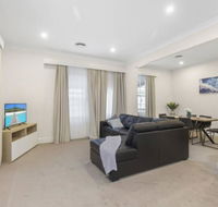 Central and Charming on Wallace - Australian Directory