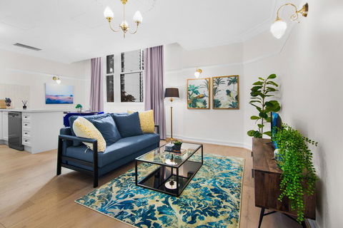 Central Apartment With Spacious Living And Dining - Australian Directory 0