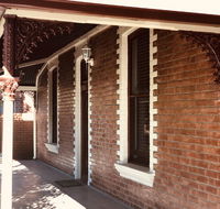 Central Holiday Home on Hume - Australian Directory