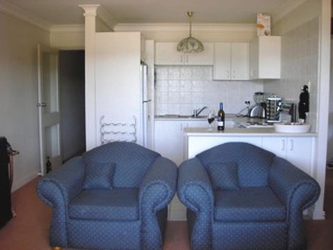 Central Park Apartment - Australian Directory 2