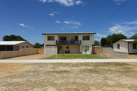 Central Views - Australian Directory 1