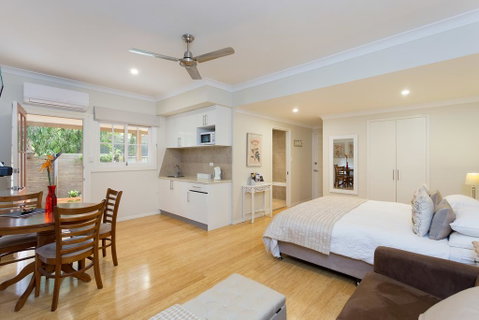 Chapel Woods Bed And Breakfast - Australian Directory 0