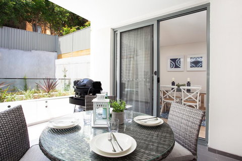 CHARMING BREAM (671I) - Australian Directory 1