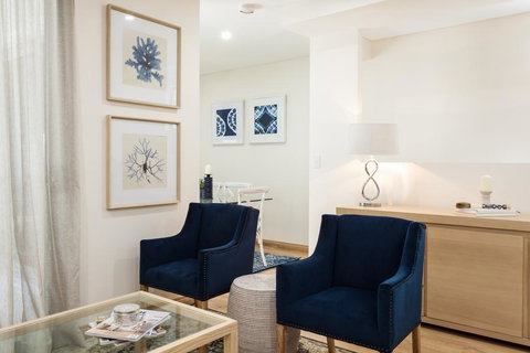 CHARMING BREAM (671I) - Australian Directory 2