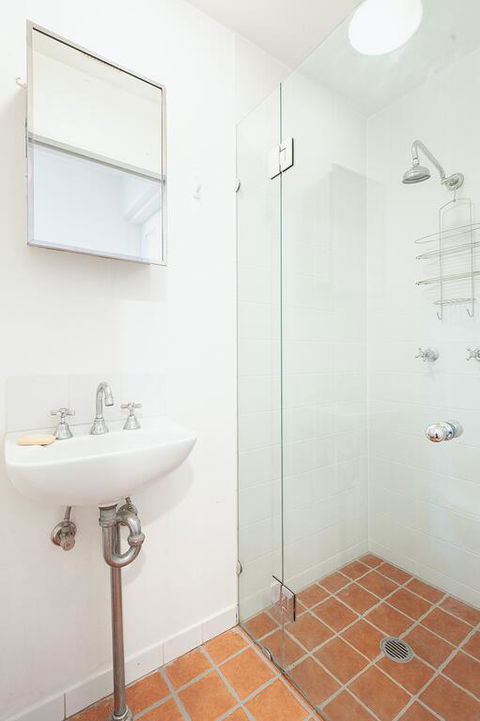 Charming Centrally Located 2 Bedroom Accommodation - Australian Directory 3