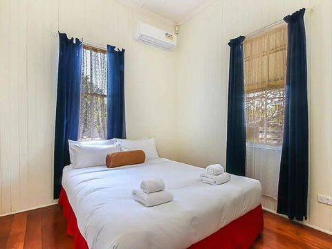 Charming Characterful Rustic-style Home Near The Gabba - Australian Directory 3