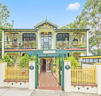 Charrington Hotel - Australian Directory