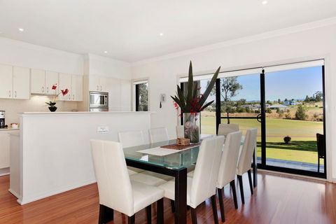 Chateau Shiraz - Australian Directory 1