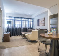 Chic  comfy 1 Bed home Silkari Suite Chdatswood - Australian Directory