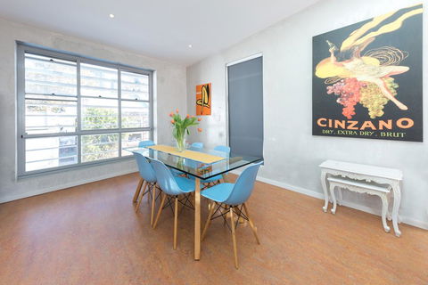 Chic East Sydney Pad - Australian Directory 3