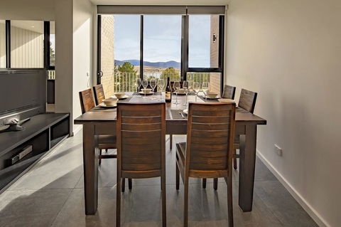 Chilam 'B' - Sophisticated Style With Views To The Lake & Mountains - Australian Directory 1