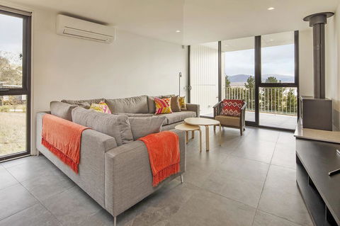 Chilam 'B' - Sophisticated Style With Views To The Lake & Mountains - Australian Directory 2