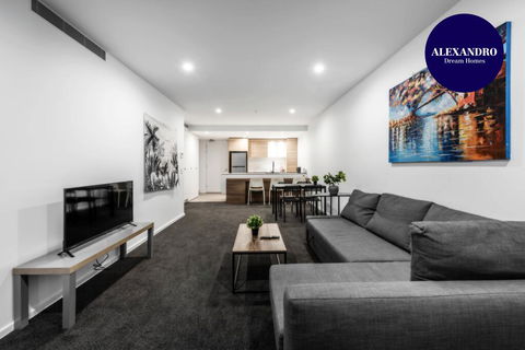 CITY APARTMENT And FREE CITY TOUR BUS NEARBY - Australian Directory 0