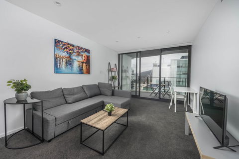 CITY APARTMENT And FREE CITY TOUR BUS NEARBY - Australian Directory 2