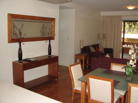 City Escape In Adelaides East End - Australian Directory 3