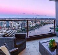 City Sky Home in Africa - River  Story Bridge Views - Australian Directory