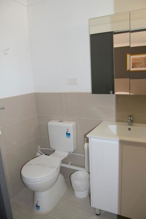 Civic Motor Inn - Australian Directory 3