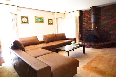 Classic Double Brick Garden House - Australian Directory 2