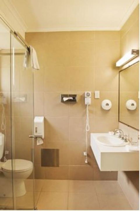 Classic Twin-bed Room 2 In Oakleigh - Australian Directory 3