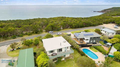 Cliffhanger - Pet Friendly - Australian Directory 2
