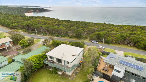 Cliffhanger - Pet Friendly - Australian Directory 1